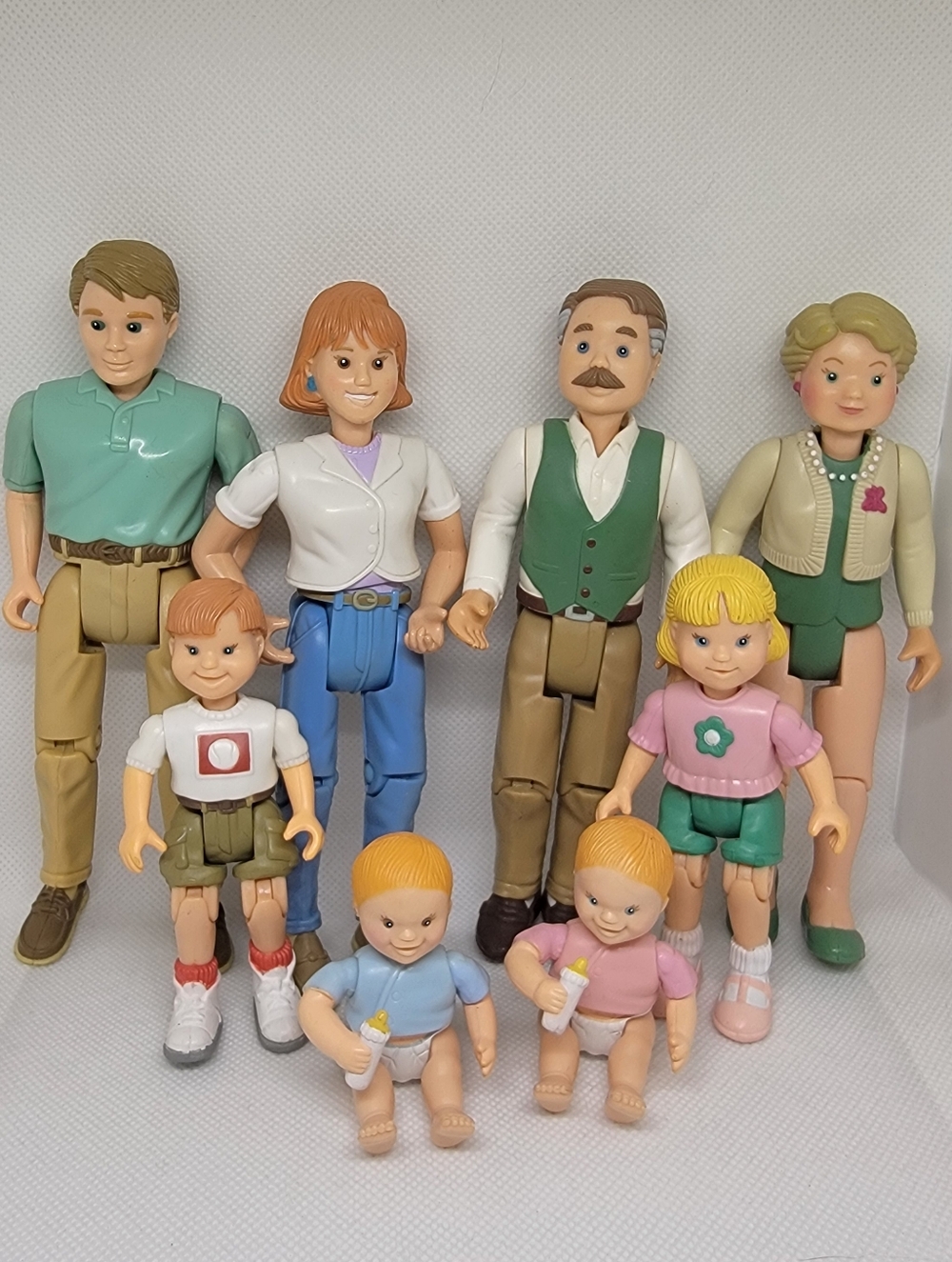 VINTAGE 1993 Fisher-Price LOVING FAMILY Dollhouse Figures - Complete 8-Piece Set